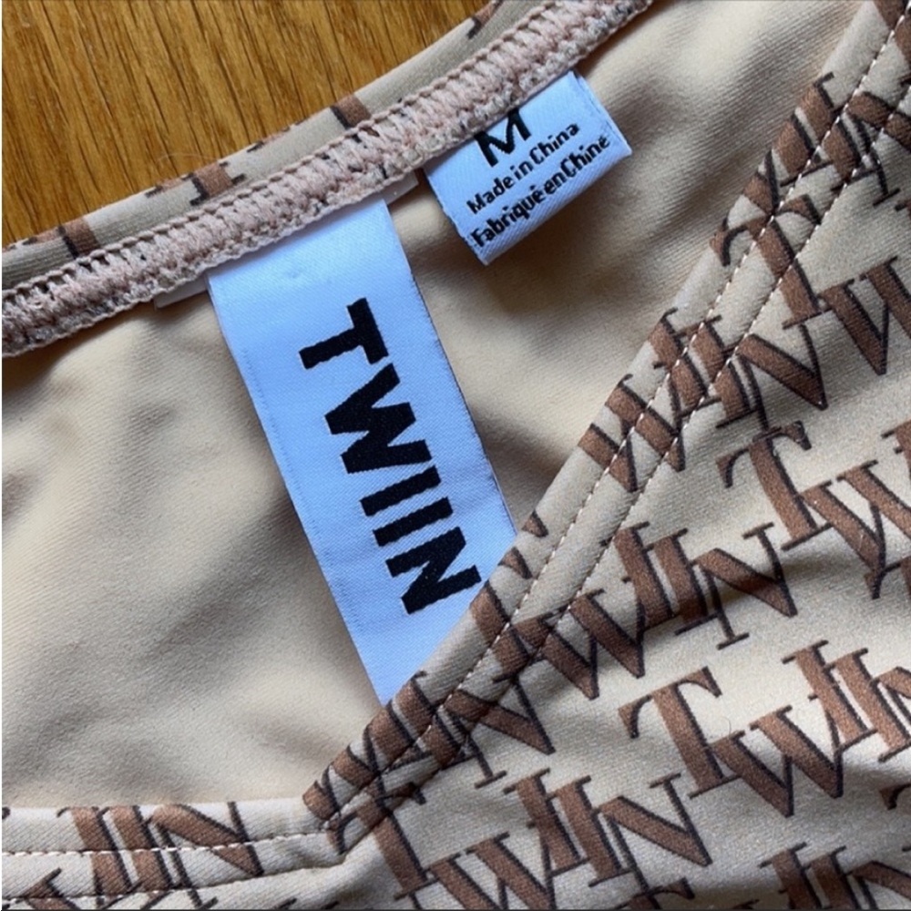 TWIIN Ego Bikini Bandeau Top V Cut Bottom Medium - Picture 8 of 10